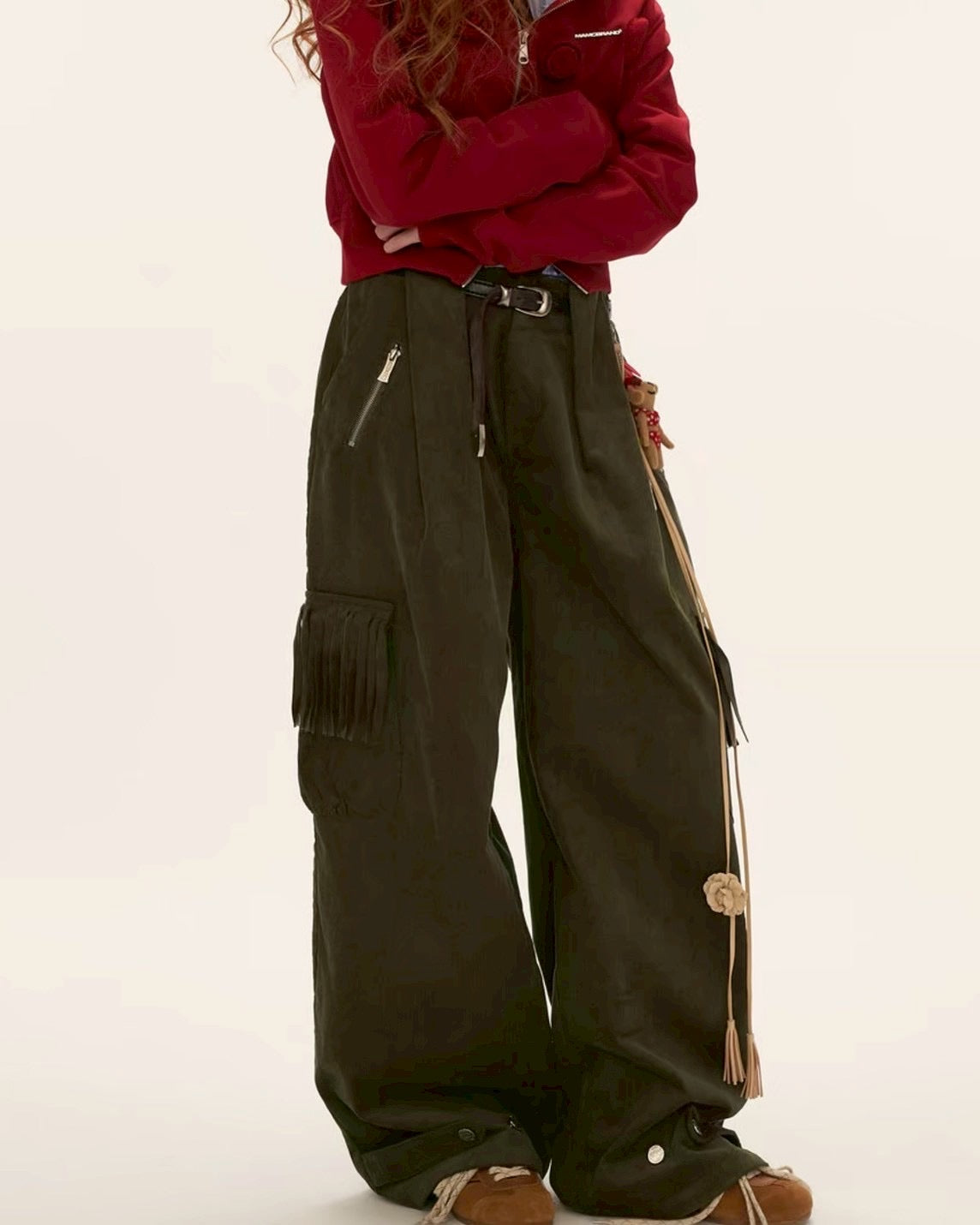 ポケット付きタックパンツ