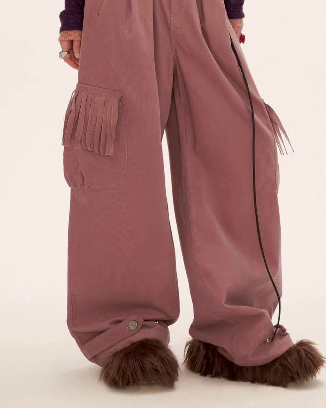 ポケット付きタックパンツ