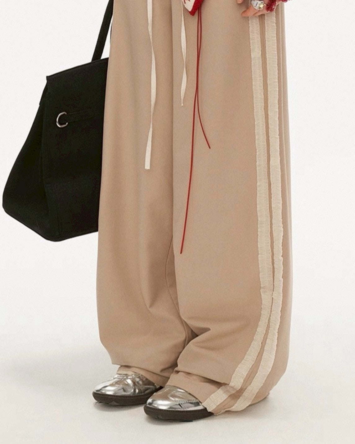 サイドラインパンツ