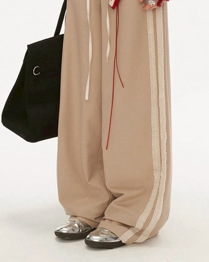 サイドラインパンツ