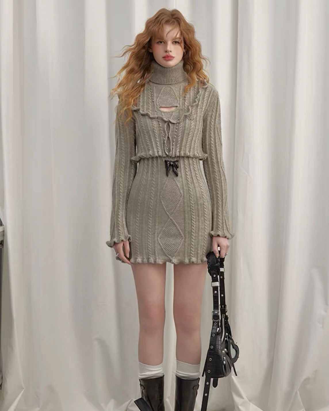 タートルネックワンピ&カーディガン