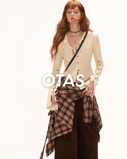 ボタンカーディガン