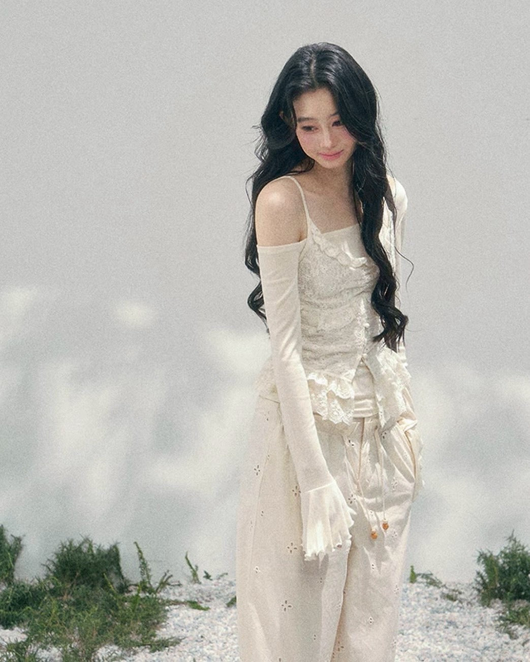 frill lace off shoulder