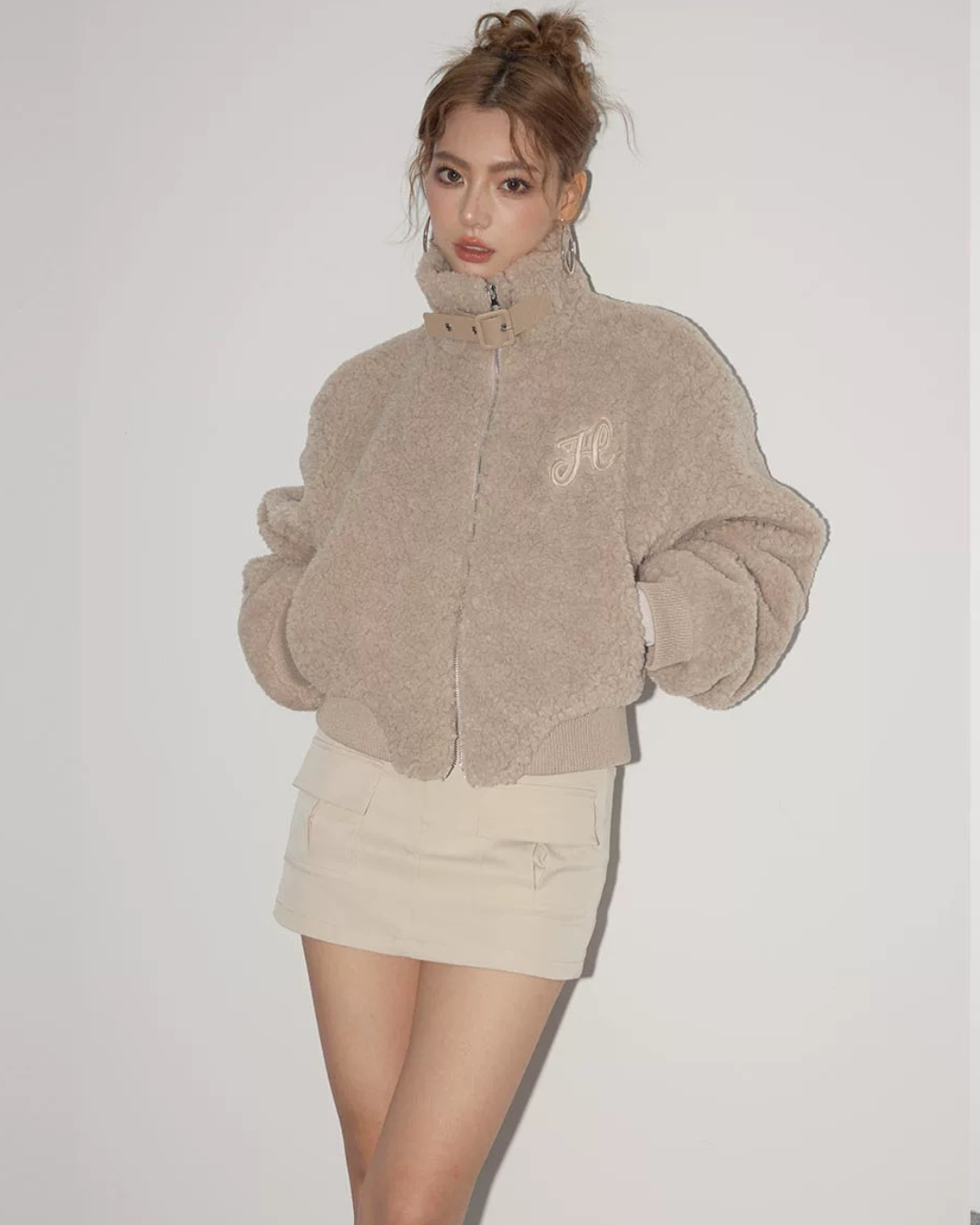 01 short bear coat