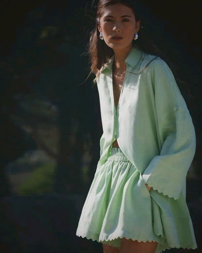 frill line shirt & short pants