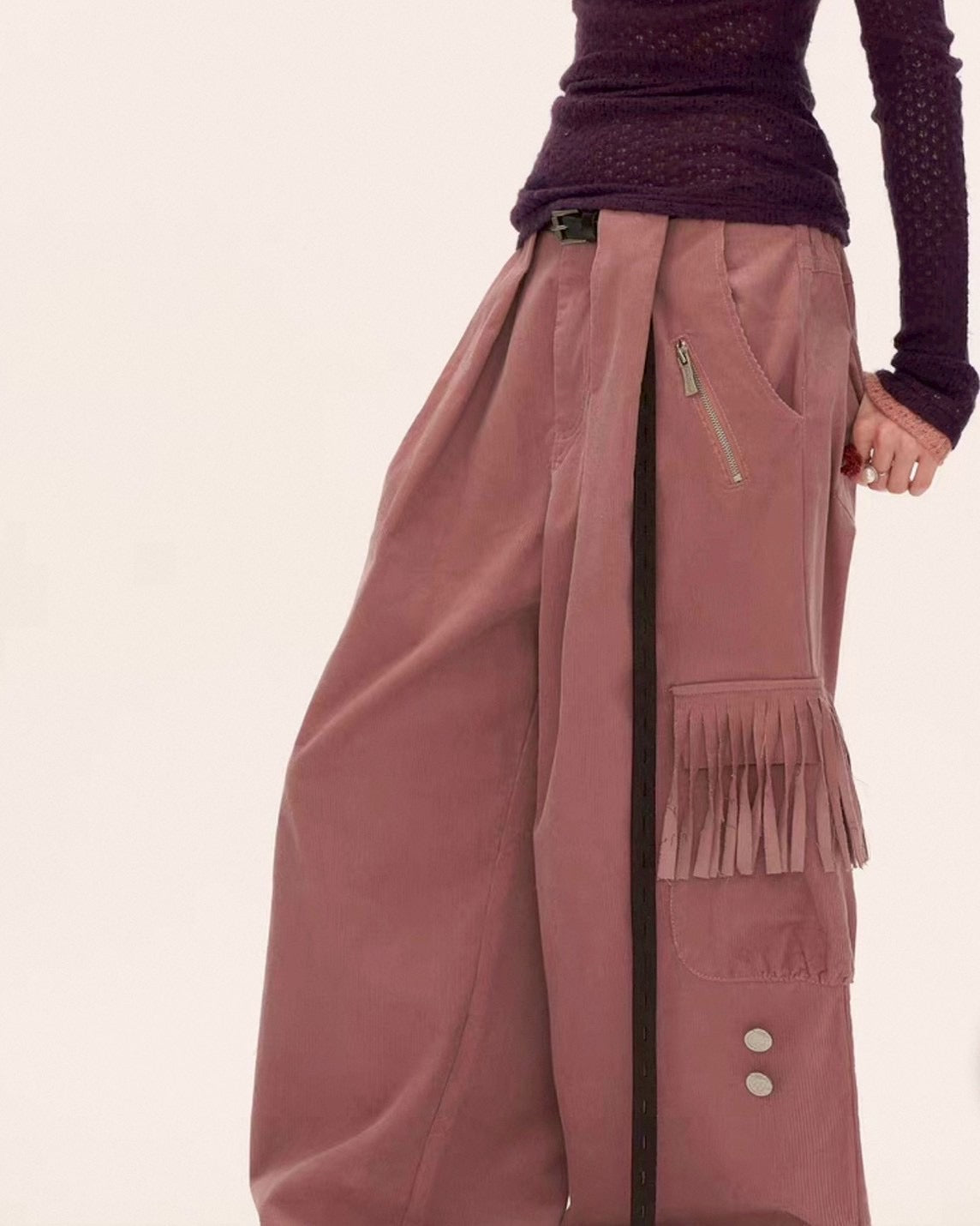 ポケット付きタックパンツ