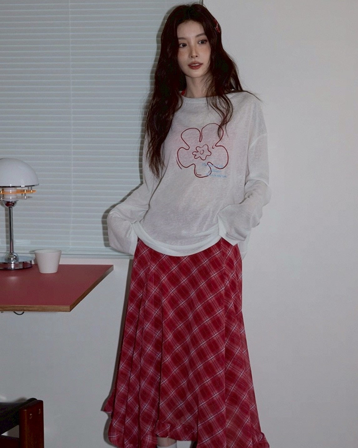 long check skirt & flower paint tops